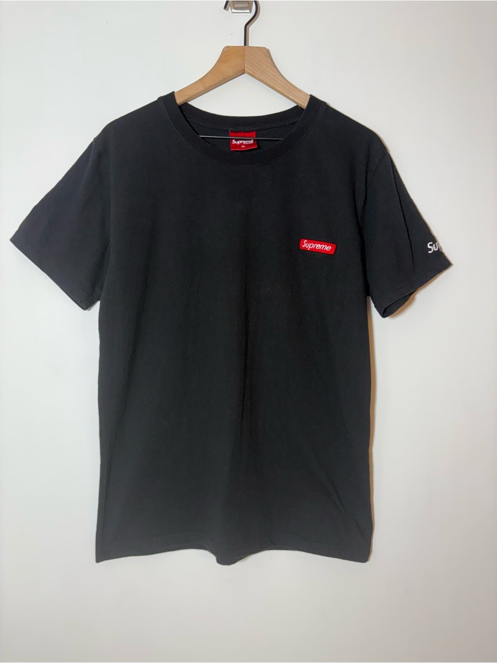 Supreme Red Boxed Logo T-Shirt Black Women size XL - Picture 4 of 12